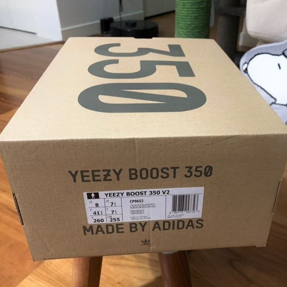 Yeezy Boost 350 US 8 BNIB - Picture 6 of 6